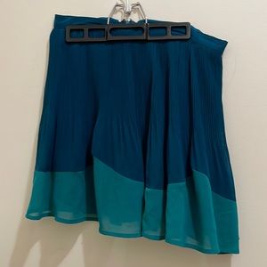 Top Shop pleated short skirt (sz 10)